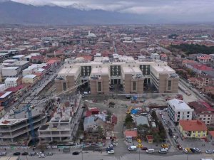 Güven Endeksi Hizmet Sektöründe Yükseldi, Perakende Ticaret Ve İnşaat Sektörlerinde Düştü
