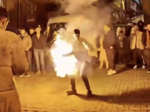 İ̇stanbul’da Asker Eğlencelerinde Korkutan Meşaleli Danslar Kamerada