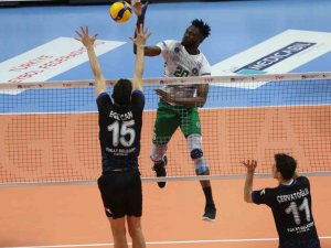 Bursa Büyükşehir Belediyespor Sahasında Tokat Belediye Plevne’yi Set Vermeden Geçti