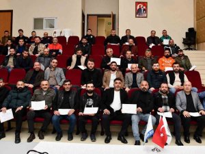 Altınova Belediyesi’nden Deprem Kahramanlarına Teşekkür Belgesi