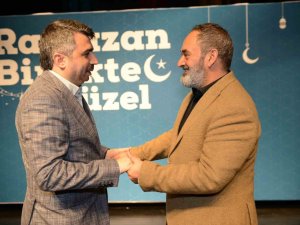 Yıldırım’da Erzincanlı’dan Eşsiz Şiir Ziyafeti