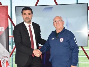 Altınordu, Alt Sıralardan Kurtulamıyor