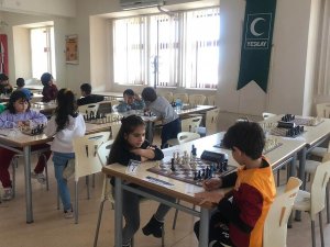 Karaman’da ‘Yeşilay Haftası Satranç Turnuvası’ Düzenlendi