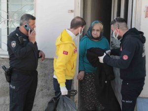 Eskişehir’de Çöp Evde Yaşayan Kadın: “Ben Sağlık İstemiyorum, Ölmek İstiyorum”