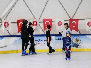 Keçiören’de Çocuklara Ücretsiz Paten Hizmeti