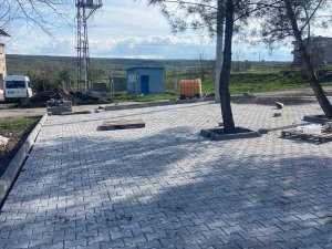 Bağlar’da Kırsal Mahallelerde Parke Döşeme Çalışmaları Devam Ediyor