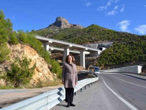 Ak Partili Yılmaz: "Akdeniz Sahil Yolu Projesinde 3 Tünel 2 Viyadük Daha Açılacak"