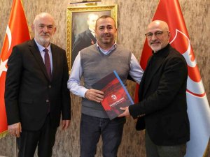 Trabzonspor Yönetim Kurulu Mazbatasını Aldı