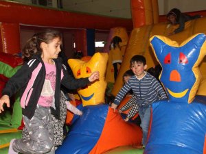 Elazığ’da Düzenlenen Festivalde Çocuklar Doyasıya Eğlendi