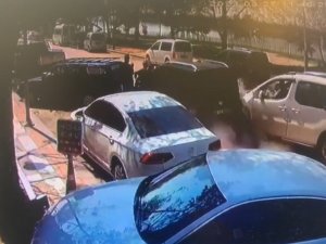 Arkadaşların Yol Ortasındaki Sohbeti Kabusa Döndü