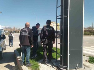 Otomobilin Çarptığı Yaya Hayatını Kaybetti