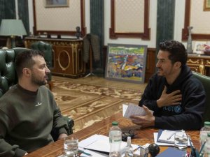 Ünlü Oyuncu Orlando Bloom Kiev’de Zelenskiy İle Görüştü