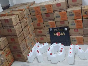 Kamyonette 2 Bin Litre Sahte Alkol Ele Geçirildi