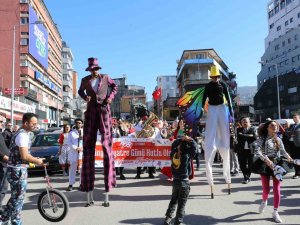 Zonguldak’ta Dünya Tiyatrolar Günü Şenlikleri