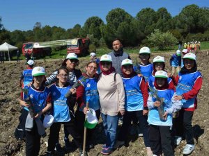 Orman Haftası’nda Fidanlar Deprem Şehitleri İçin Dikildi