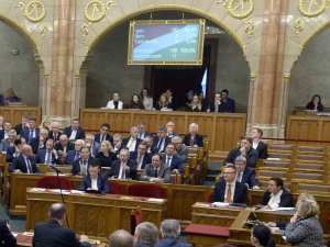 Macaristan Parlamentosu Finlandiya’nın Nato’ya Katılımını Onayladı