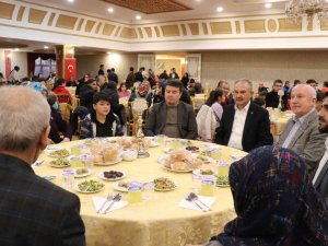 Başkan Dinçer Depremzede Ailelerle İftarda Buluştu