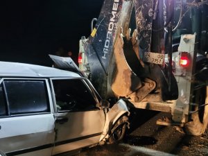 Malatya’da Otomobil İş Makinesi İle Çarpıştı: 1 Yaralı