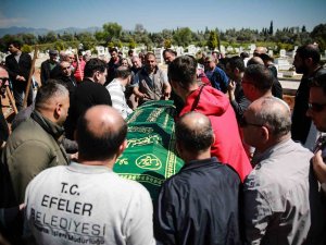 Adü Hastane Personeli, Mesai Arkadaşları Çelik Ve Eryılmaz’ı Son Yolculuğuna Uğurladı