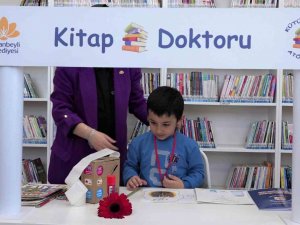 Çocuklar Sultanbeyli’de Depremzede Kardeşleri İçin Kitap Yazdı