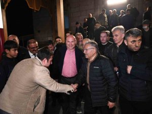 Büyükkılıç, Teravih Sonrası Gençlerle Ve Vatandaşlarla Buluştu