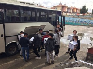 Depremzede Öğrencilere Öğrenci Kardeşlerinden Yardım Eli