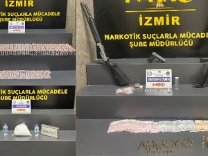 İ̇zmir’de 69 Uyuşturucu Operasyonunda 30 Şüpheli Tutuklandı