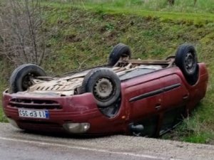 Takla Atan Otomobilden Yara Almadan Kurtuldu