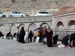 Erzincanlılar ’Ekşisu’ İle İftar Açıyor