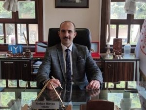 İ̇l Müdürü Bircan, "Dünya Tarihine Bakıldığında Zengin Bilgi Ve Kitap Arşivi Kütüphanelerde"