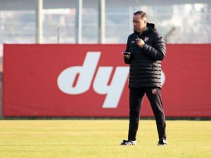 Karşıyaka, Selahaddin Dinçel’le Yollarını Ayırdı