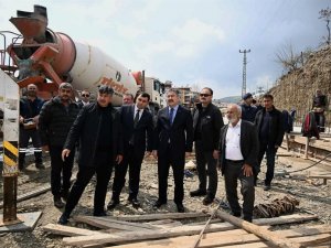 Osmaniye’de Depremzede Esnafa Yeni İşyerleri Yapılıyor