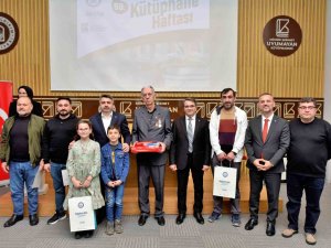 Yıldırım’ın Kitap Kurtları Ödüllendirildi