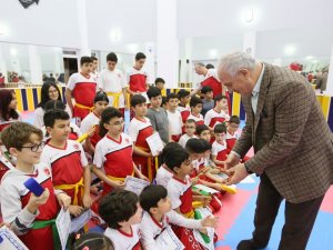 Derince’de Kick Boksçular Kuşak Sevinci Yaşadı