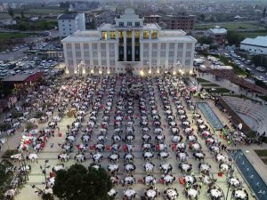 Döşemealtı’nda 9 Mahalle’de Binlerce Kişi İftar Sofrasında Ağırlanacak