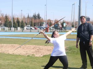 Down Sendromlular Hem Eğlendiler Hem Yarıştılar