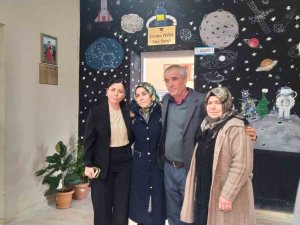 Depremde Vefat Eden Öğretmenin Adı Köy Okulunda Yaşatılacak