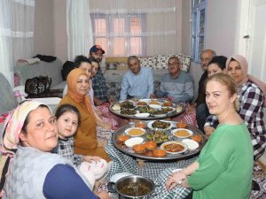 Başkan Kaplan, İftarda Vatandaşlarla Buluşuyor