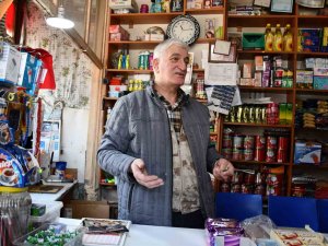 Köydeki Çocukların Bakkal Amcası