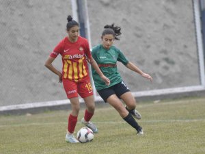 Zeynep Bilir Hat-trick Yaptı