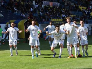 Menemen Fk, Alt Sıralardan Kurtulmak İstiyor