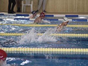 Anadolu Üniversitesi Yüzme Seçmelerine Ev Sahipliği Yaptı