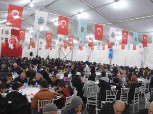 Siirt Belediyesinin İftar Çadırına Yoğun İlgi