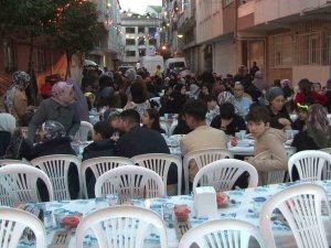 Zeytinburnulular Sokak İftarında Bir Araya Geldi