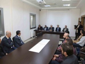 Rektör Altun’dan Yapı İ̇şleri Ve Teknik Daire Başkanlığı Personeline Teşekkür Ziyareti