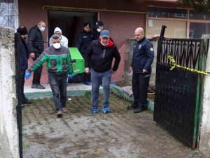 Boşanma Aşamasındaki Eşini Bıçaklayarak Öldürdü, Kaynanasını Da Yaraladı
