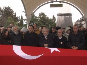 Sanatçı Köksal Engür Üsküdar’da Son Yolculuğuna Uğurlandı