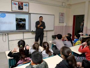Kuşadası Belediyesi’nden Öğrencilere ’Vektörel Mücadele’ Eğitimi