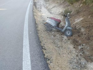 Devrilen Motosiklette 2 Kişi Yaralandı
