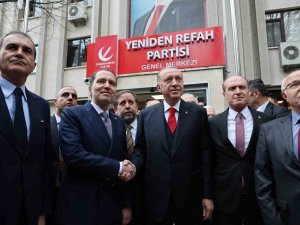 Cumhurbaşkanı Recep Tayyip Erdoğan’ın Yeniden Refah Partisi Genel Başkanı Fatih Erbakan’la Görüşmesi Başladı.